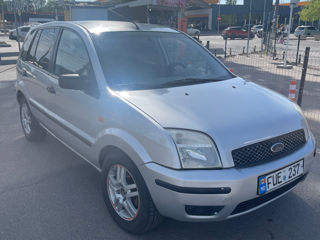 Ford Fusion foto 5