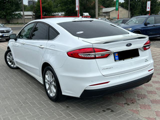 Ford Fusion foto 3