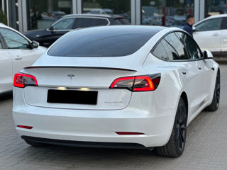 Tesla Model 3 foto 5