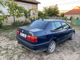 Volkswagen Vento foto 1