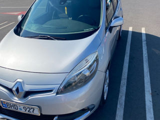 Renault Grand Scenic foto 2