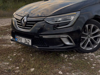 Renault Megane foto 2