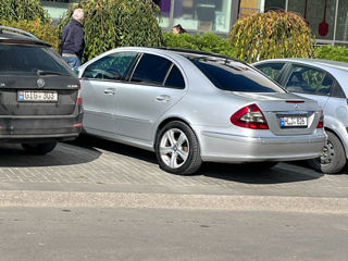 Mercedes E-Class foto 7