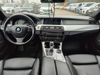 BMW 5 Series foto 8