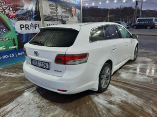 Toyota Avensis foto 3