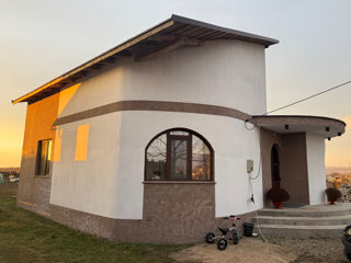Fațada casei(termoizolarea pin la cheie) foto 9