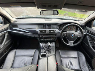 BMW 5 Series foto 3