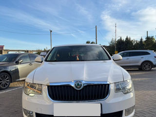 Skoda Superb foto 0