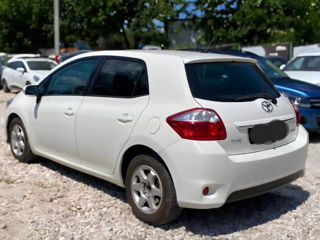 Toyota Auris foto 2