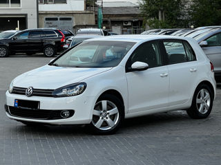 Volkswagen Touran foto 1