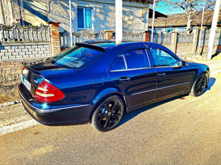 Mercedes E-Class foto 9