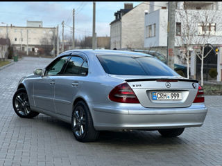 Mercedes E-Class foto 3