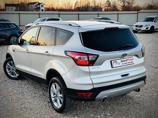 Ford Kuga foto 4