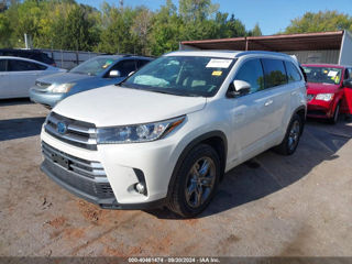 Toyota Highlander foto 2