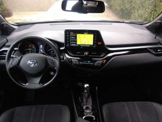 Toyota C-HR foto 8