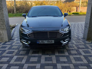 Ford Fusion foto 4