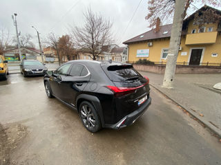 Lexus UX foto 7