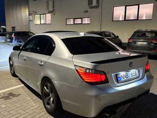 BMW 5 Series foto 6