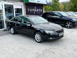 Skoda Superb foto 1