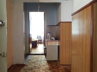De vinzare apartament cu 3 odai, etajul III, 15 Micro foto 4