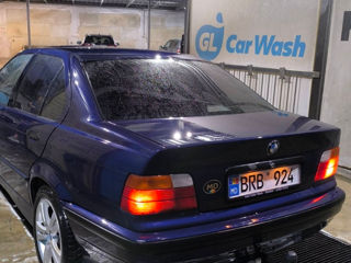 BMW 3 Series foto 8