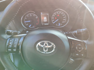 Toyota Yaris foto 9