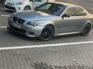 BMW 5 Series foto 3