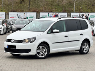 Volkswagen Touran foto 3