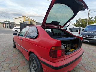 BMW 3 Series foto 7