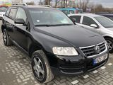 Volkswagen Touareg foto 1