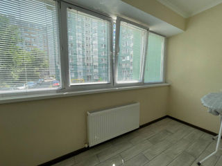 Apartament cu 2 camere, 75 m², Poșta Veche, Chișinău foto 10