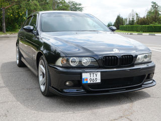 BMW 5 Series foto 1