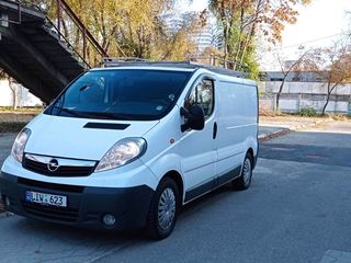 Opel Vivaro foto 2