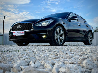 Infiniti Q70 foto 5