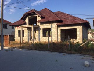 Se vinde casa nou construita in Ialoveni-Livada foto 1