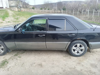 Mercedes Series (W124) foto 4