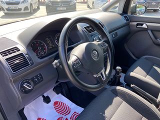 Volkswagen Touran foto 14