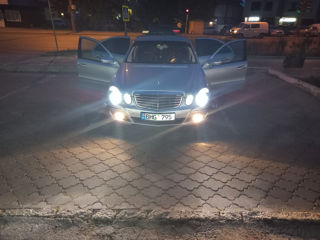 Mercedes E Class foto 3