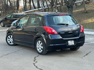 Nissan Tiida foto 3