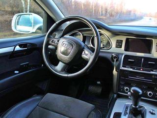 Audi Q7 foto 7