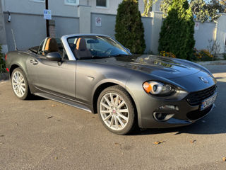 Abarth 124 Spider foto 1