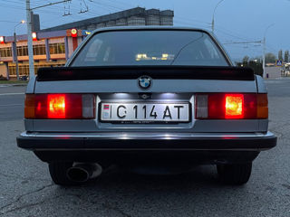 BMW 3 Series foto 3