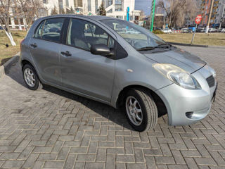 Toyota Yaris foto 8