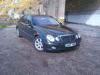 Mercedes E-Class foto 3