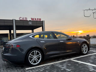 Tesla Model S foto 3