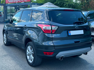 Ford Kuga foto 6