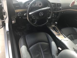 Mercedes E Class foto 9