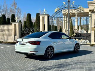 Skoda Superb foto 8