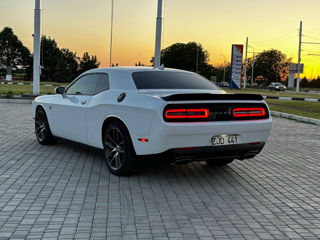 Dodge Challenger foto 4