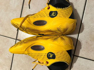 Bruce Lee yellow carbon foto 9